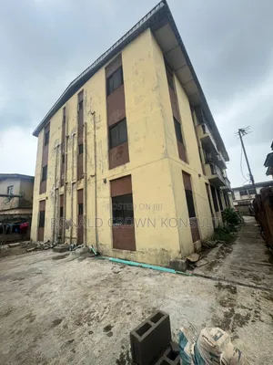 Photo - 4bdrm Apartment in Ojodu for sale