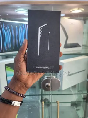 Photo - New Samsung Galaxy S25 Ultra 256 GB Black
