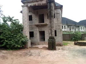 4bdrm Duplex in Owerri for sale