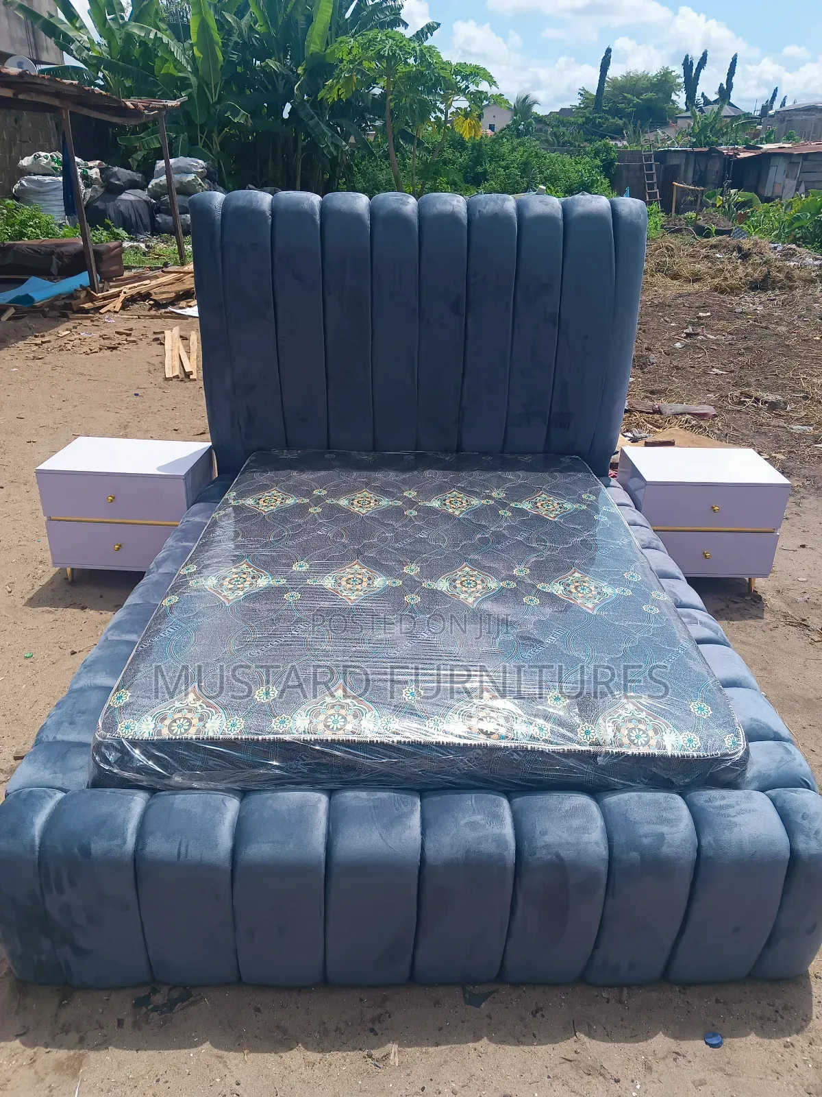 Quality 4.5x6ft Padded Bedframe