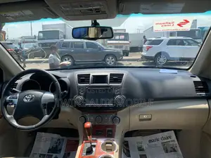 Toyota Highlander Limited 2012 Burgundy