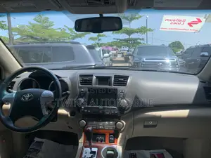 Toyota Highlander Limited 2010 Black