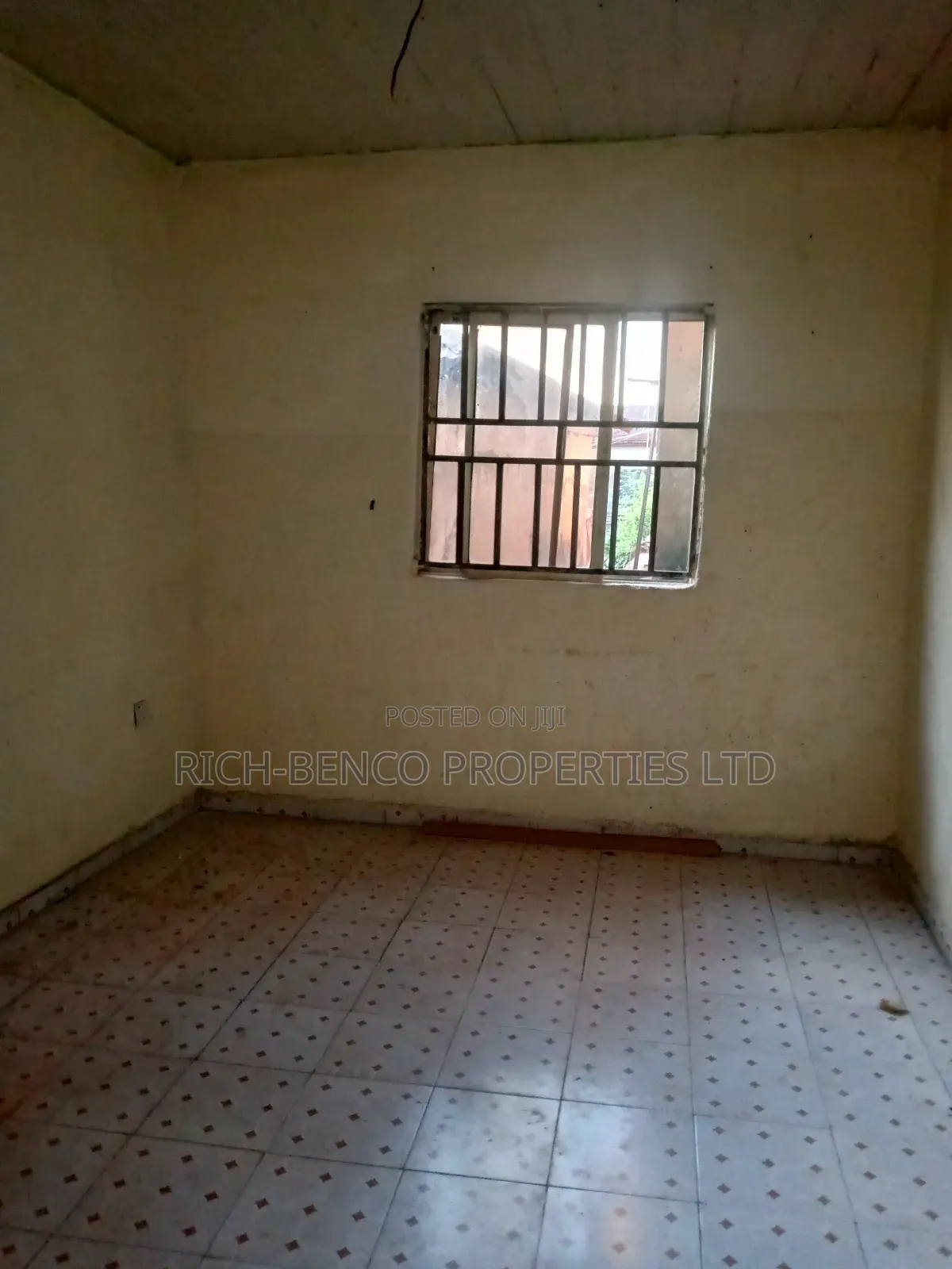 1bdrm Room & Parlour in Sokale, Dutse-Alhaji for rent