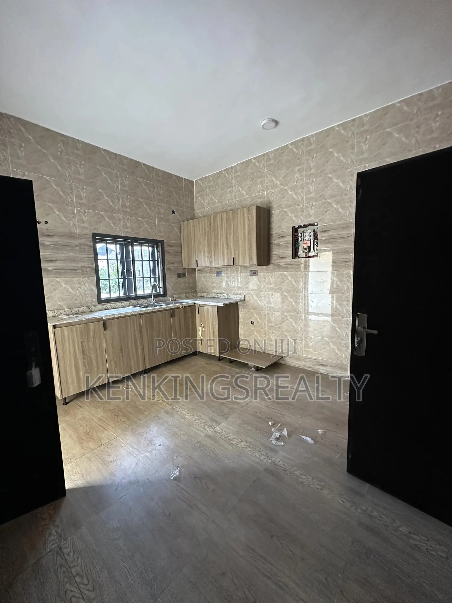 5bdrm Duplex in Apo Resettlement for rent