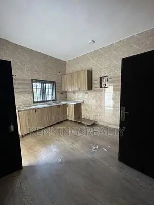 5bdrm Duplex in Apo Resettlement for rent