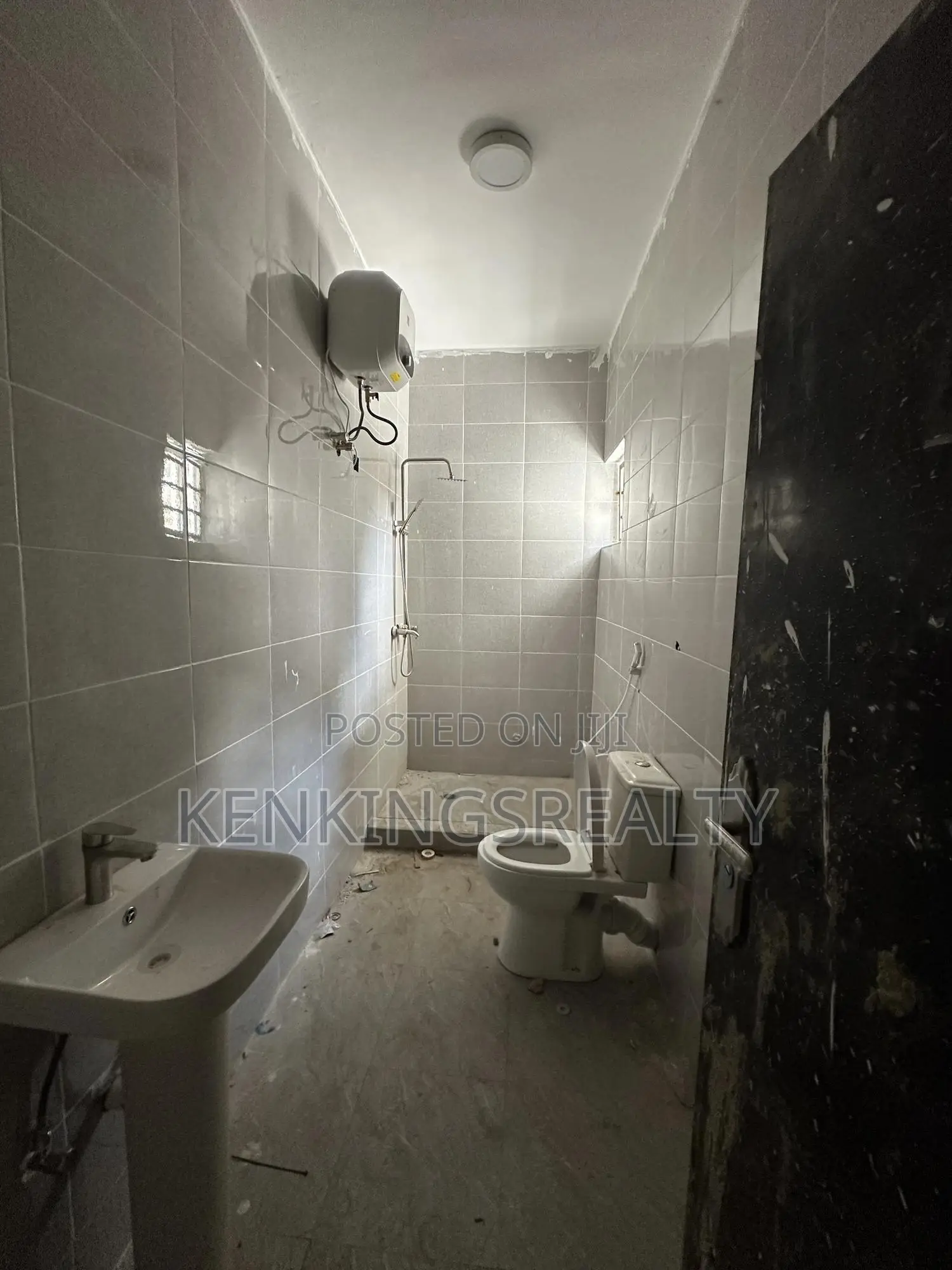 4bdrm Block of Flats in Apo Resettlement for rent