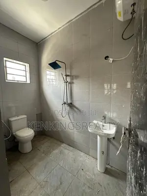 4bdrm Block of Flats in Apo Resettlement for rent