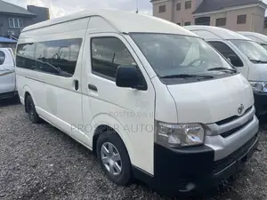 Toyota HiAce 2018 White