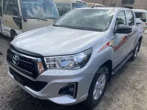 Toyota Hilux Revo Double Cab Petrol 2.7 AWD 2020 Silver