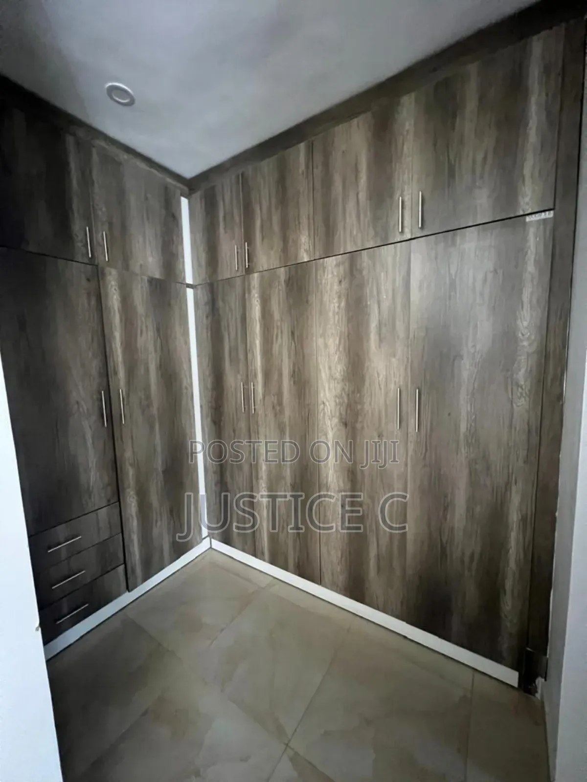 4bdrm Apartment in Jahi By Gilmor for rent