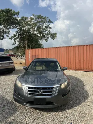 Photo - Honda Accord Crosstour 2010 Gray