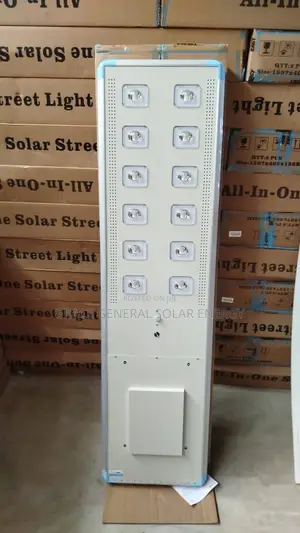 100 Watts Cworth Energy All in One Solar Street Light