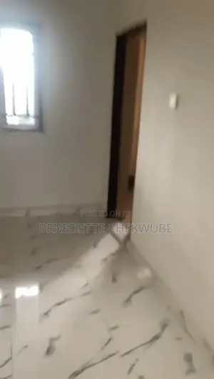 2bdrm Block of Flats in Radio Estate, Port-Harcourt for rent