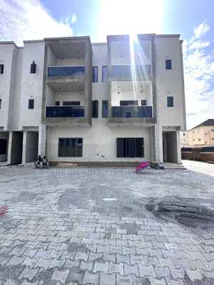 4bdrm Duplex in Jahi Gilmore for sale