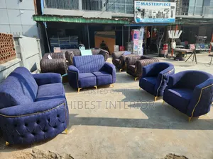 Classic Padded Seven Seaters Couch.