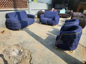 Modernized 7 Seaters Padded Sofa