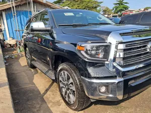 Toyota Sequoia Platinum 4dr SUV 4WD (5.7L 8cyl 6A) 2015 Black