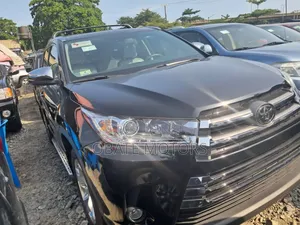 Toyota Highlander Limited 4dr SUV AWD (3.5L 6cyl 6A) 2015 Black