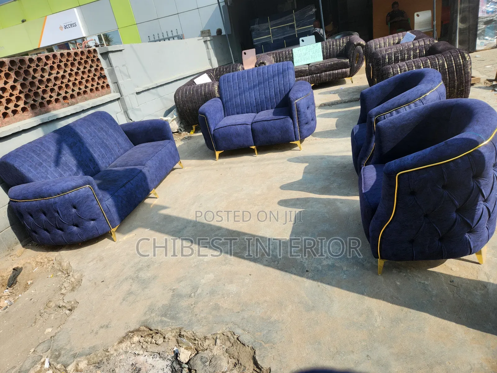 Sitting Room Padded 7 Seaters Chairs