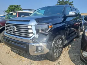 Toyota Sequoia Platinum 4dr SUV 4WD (5.7L 8cyl 6A) 2015 Black