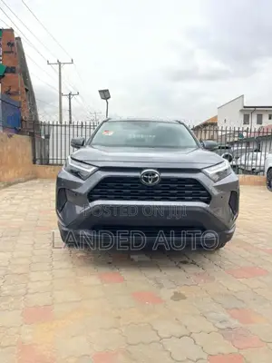 Toyota RAV4 XLE AWD 2024 Black