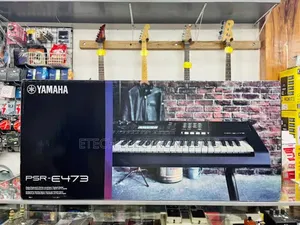 Yamaha Keyboard PSR E473 With Original Adopter