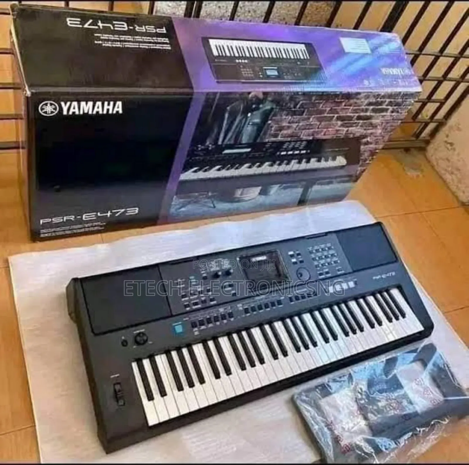 Yamaha Keyboard PSR E473 With Original Adopter