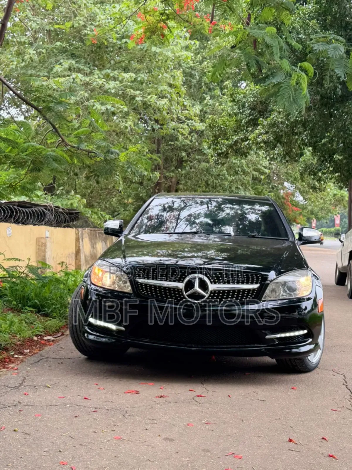 Mercedes-Benz C200 2010 Black
