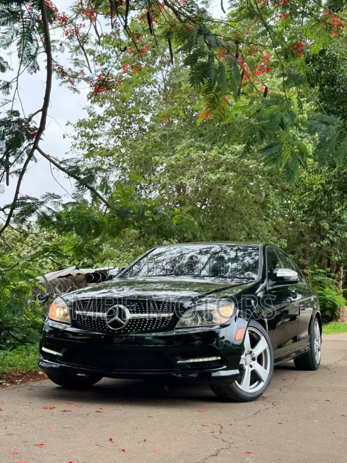 Mercedes-Benz C200 2010 Black