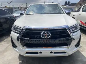 Toyota Hilux Revo Double Cab Petrol 2.7 RWD 2021 White