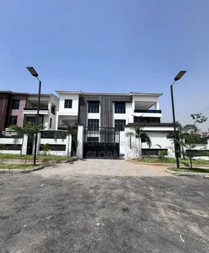Furnished 6bdrm Duplex in Landmark Market, Kado for sale