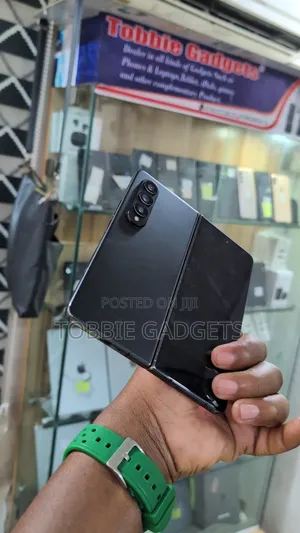 Photo - Samsung Galaxy Z Fold4 1 TB Black
