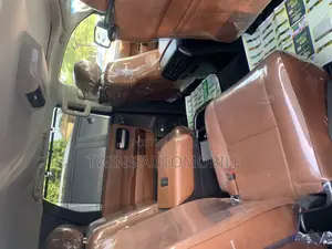 Toyota Sequoia Platinum 4x4 2018 Black