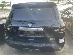 Toyota Sequoia Platinum 4x4 2018 Black