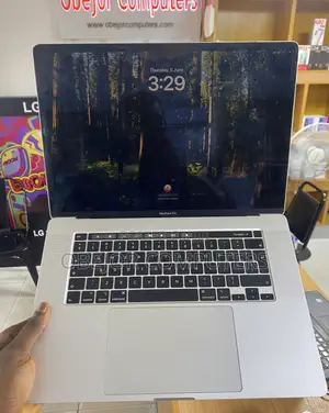 Laptop Apple MacBook Pro 2019 16GB Intel Core I7 SSD 512GB
