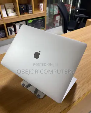 Laptop Apple MacBook Pro 2019 16GB Intel Core I7 SSD 512GB