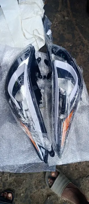 Hyundai Elantra 2014 Headlight