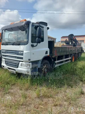 Photo - Daf Cf 75.310 + (6 × 4 Flatbed) + Crane