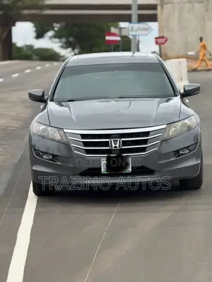 Photo - Honda Accord Crosstour 2011 Gray