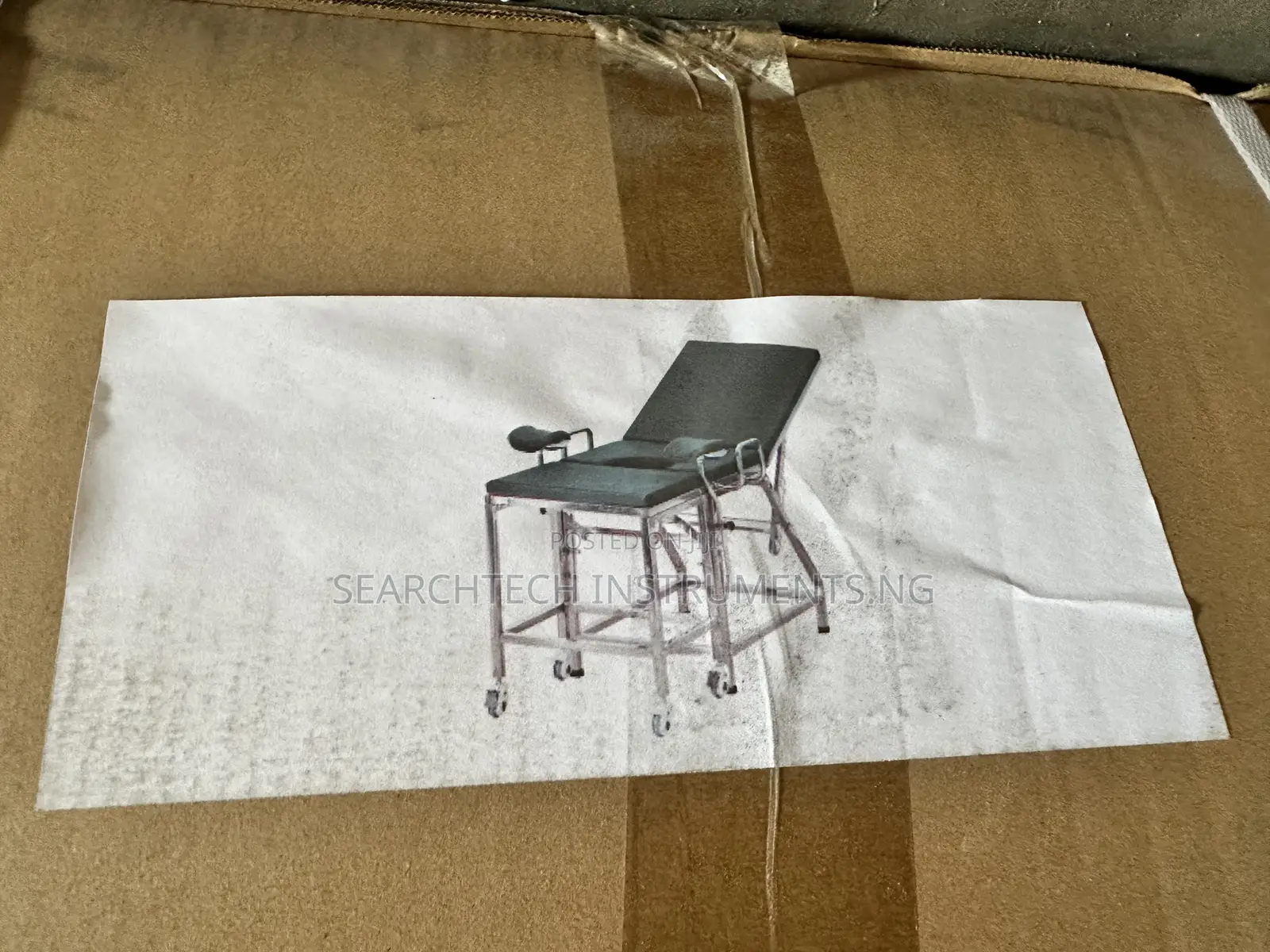 8 Legs Delivery Bed