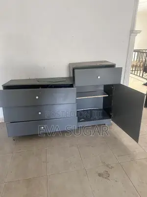 Drawer/Wardrobe