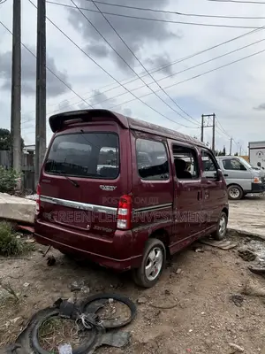 Suzuki Every 2010 Red