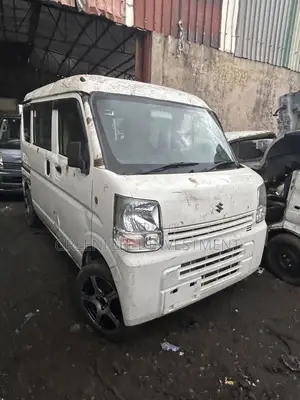 Suzuki Every 2014 White