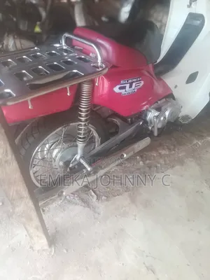 Photo - Honda CB 2021 Red