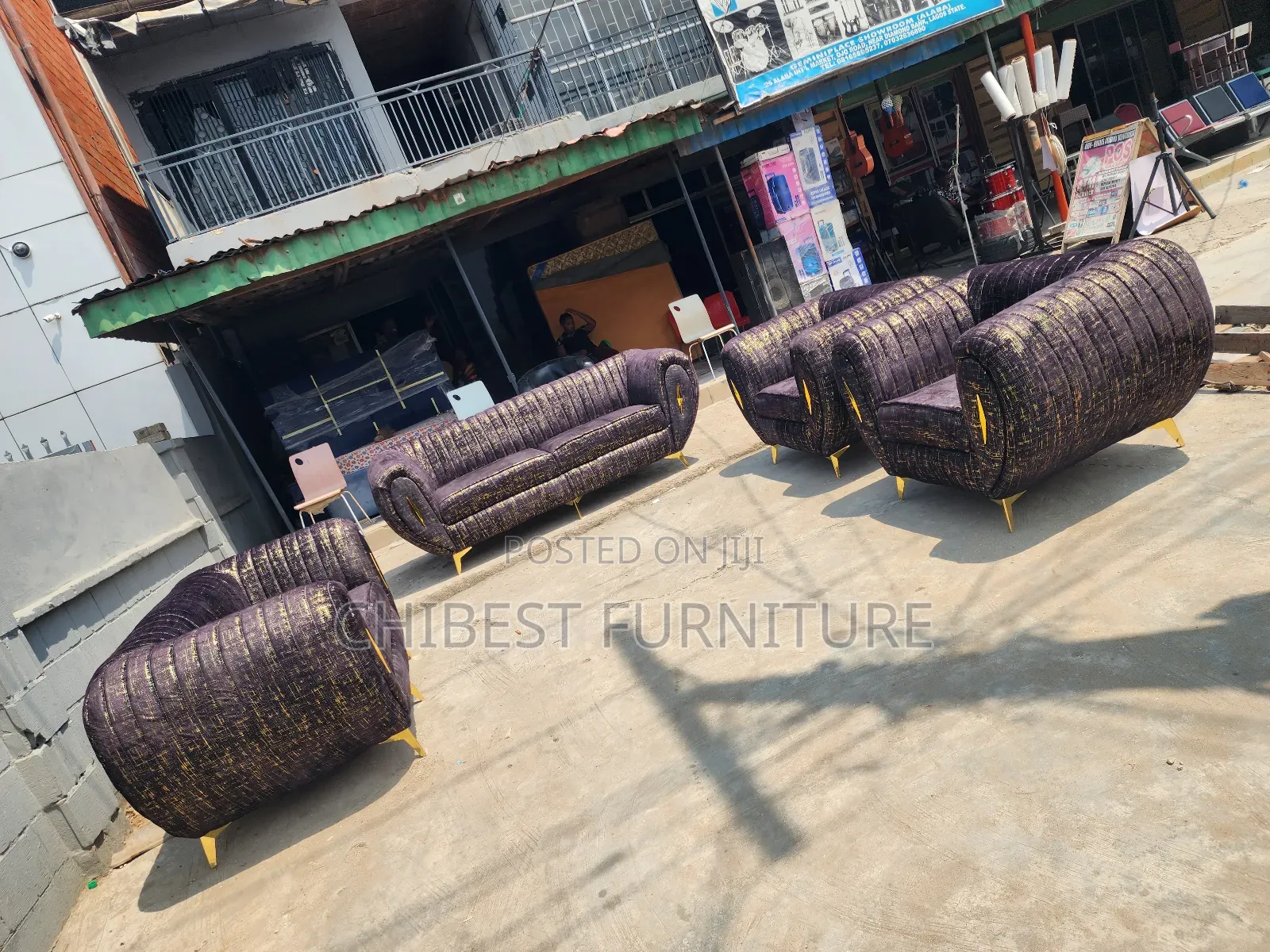 Luxury Upholstery Padded Sofa Chairs
