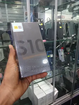 New Samsung Galaxy S10 128 GB Black