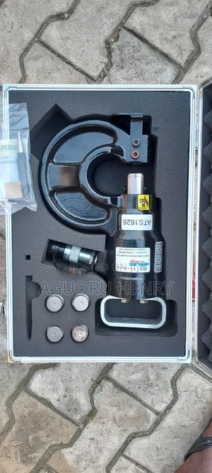 Hydraulic Hole Punch Enerpac