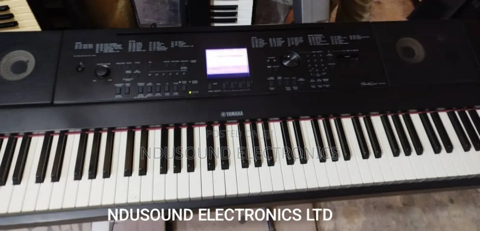 Uk Used Yamaha DGX 660