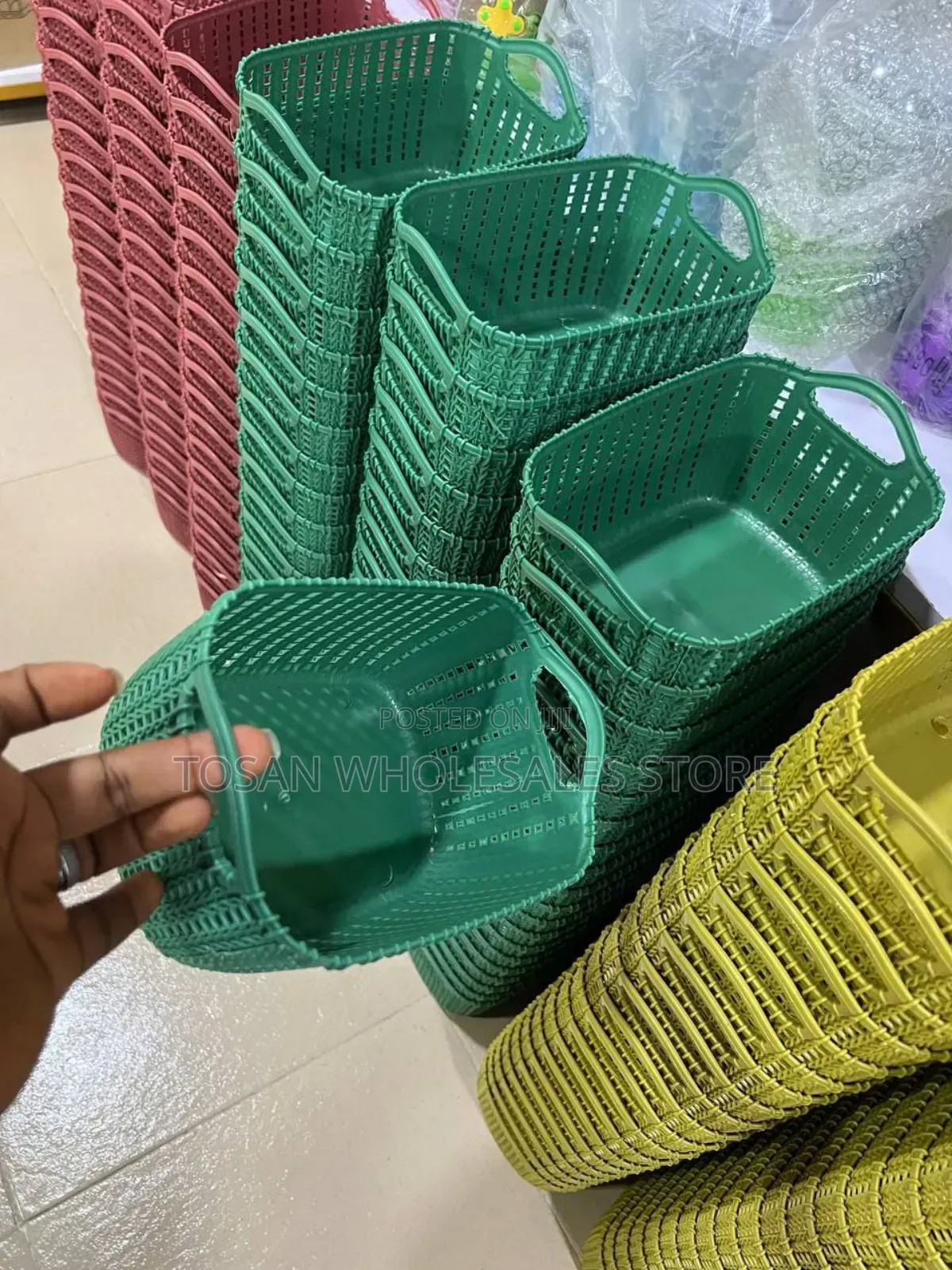 Mini Wooven Plastic Basket (12pcs)