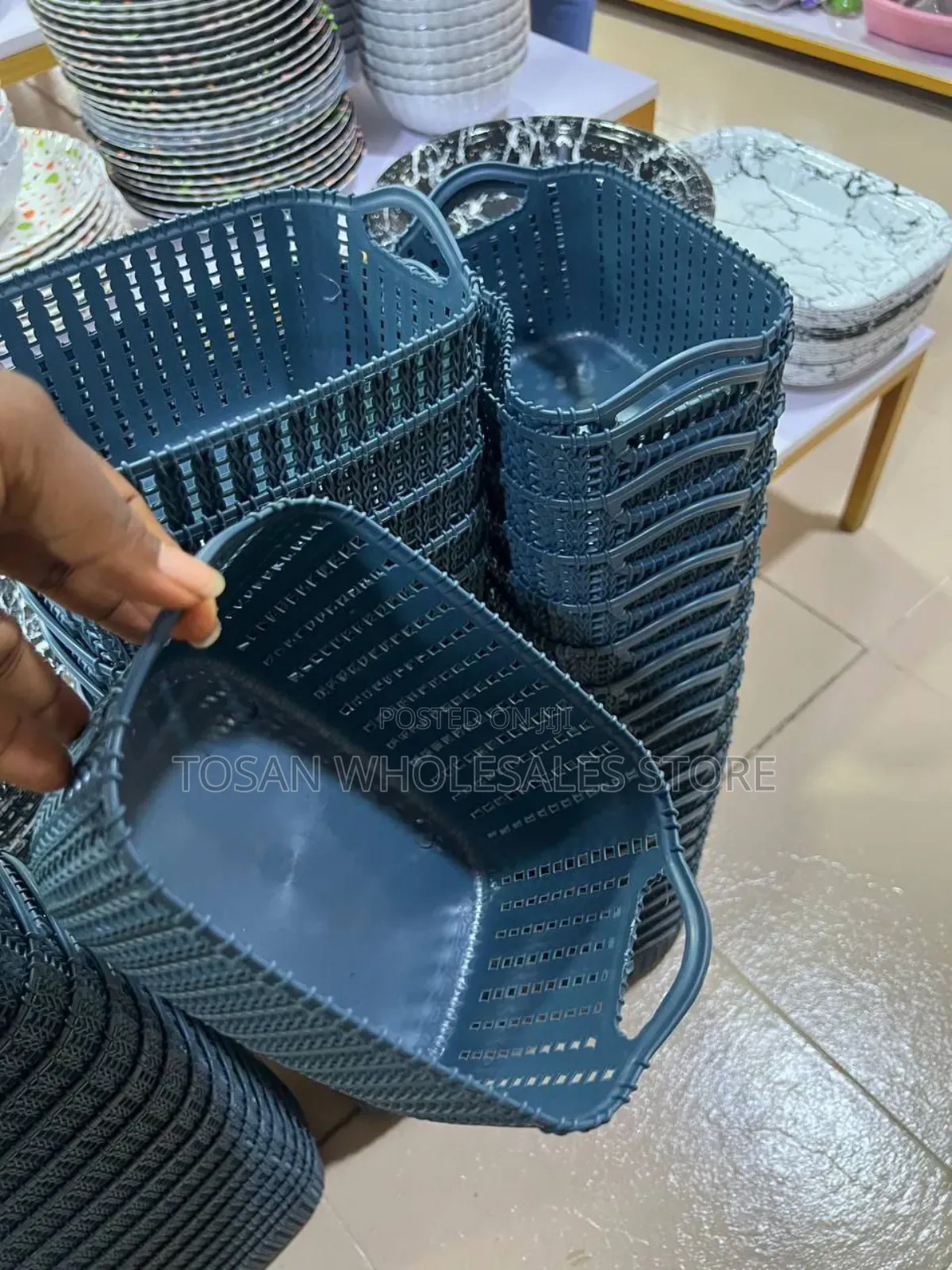 Mini Wooven Plastic Basket (12pcs)